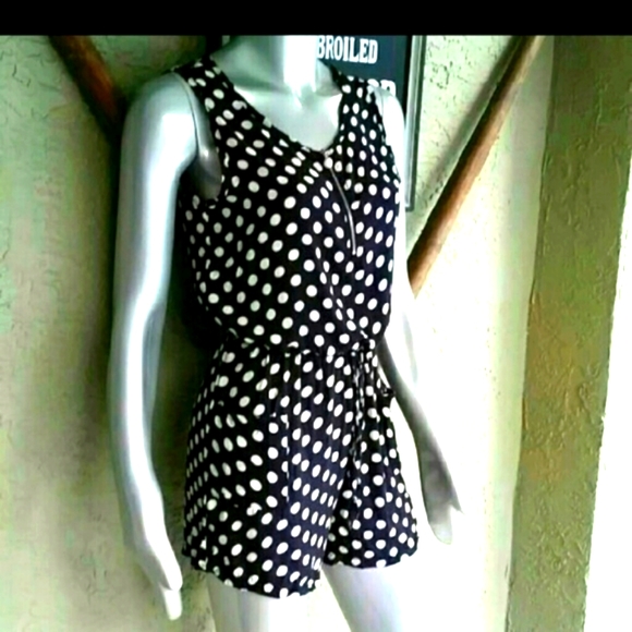 New Trendy Polka Dot Romper - Picture 2 of 4